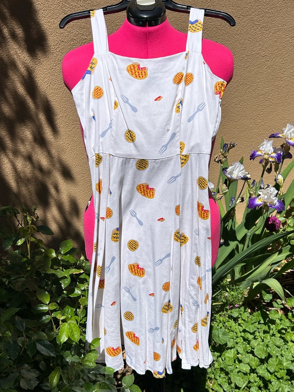 Hearts & Roses White Pie Print Sundress